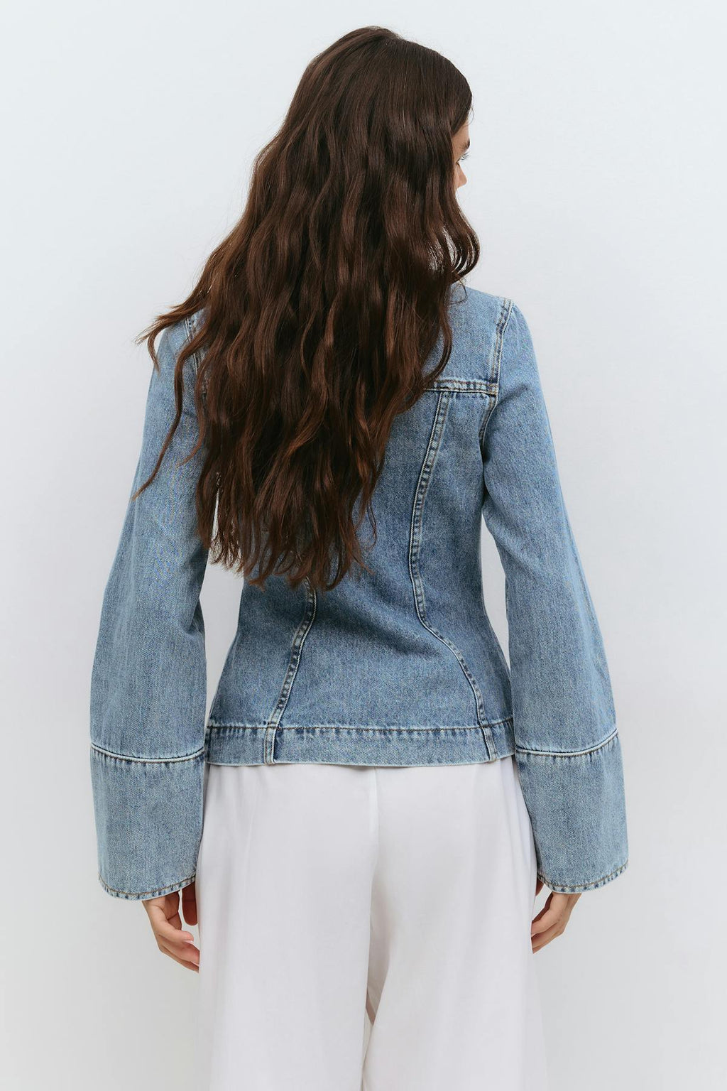Shaped denim jacket