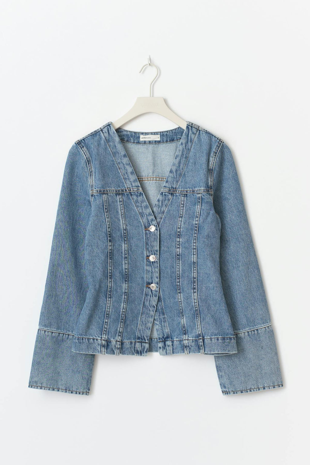 Shaped denim jacket