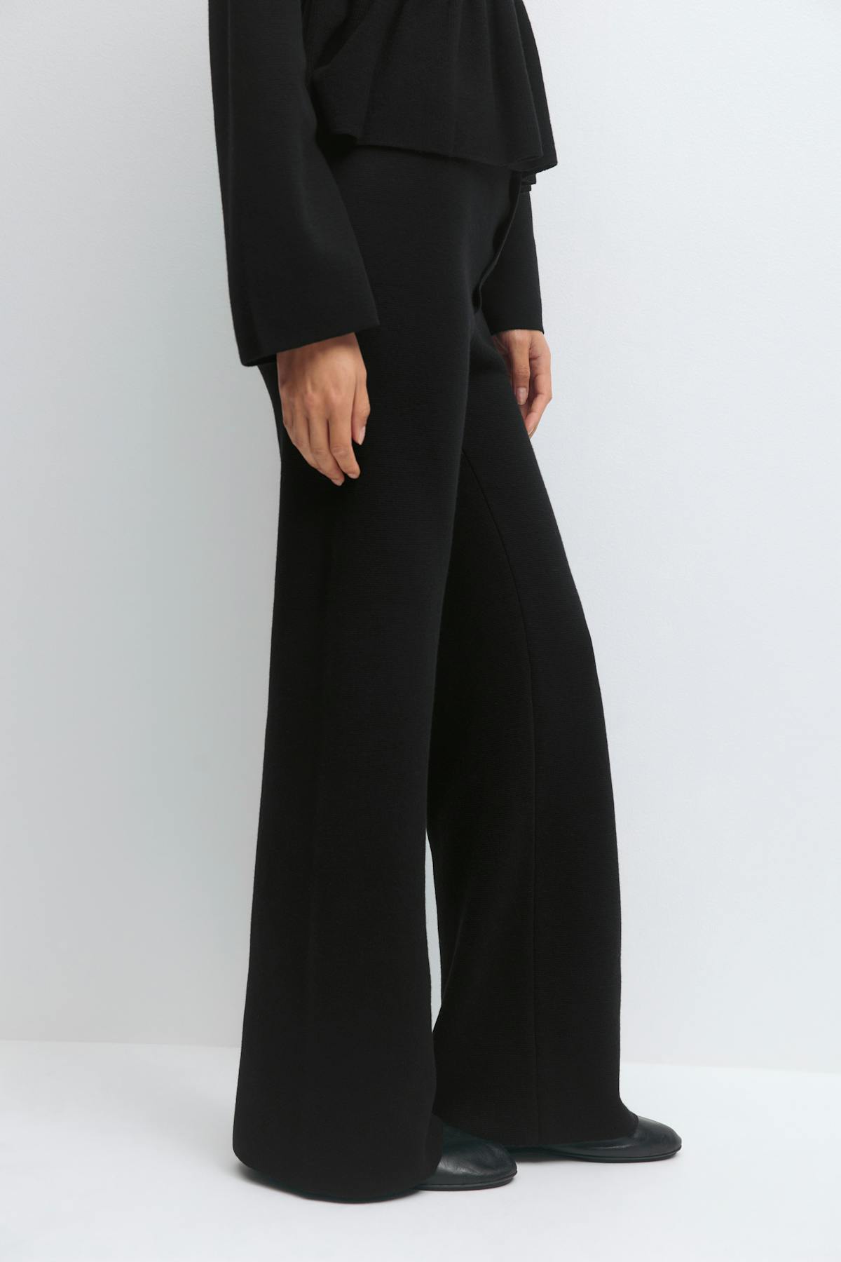 Knitted trousers