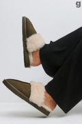 Faux fur slippers