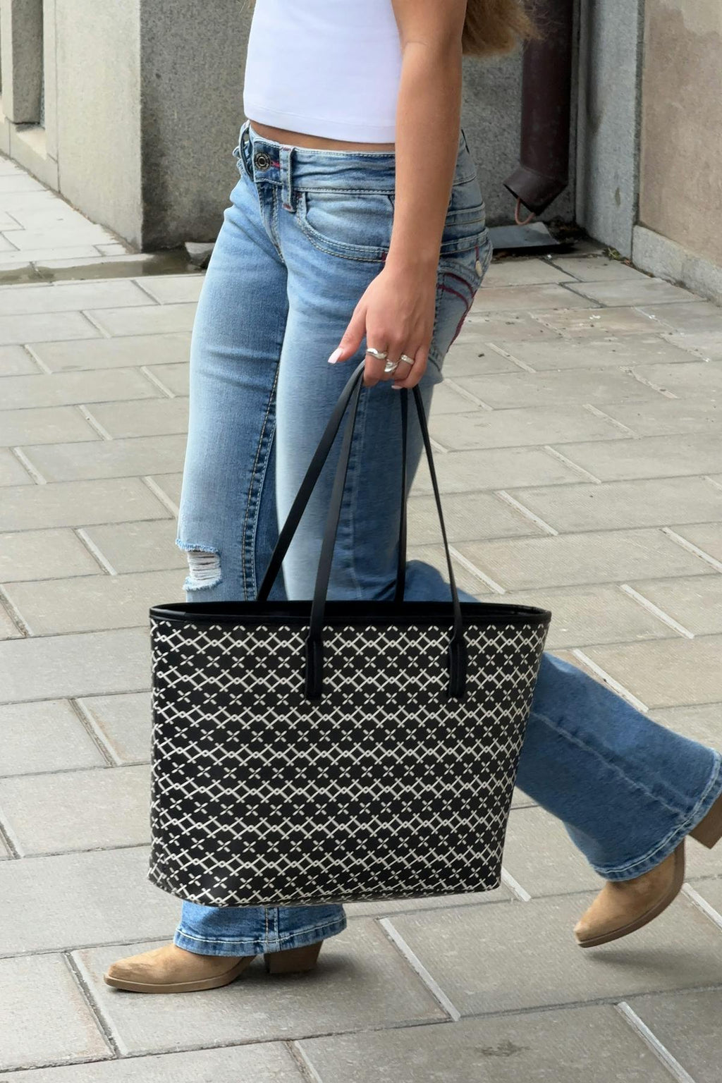 Y tote bag