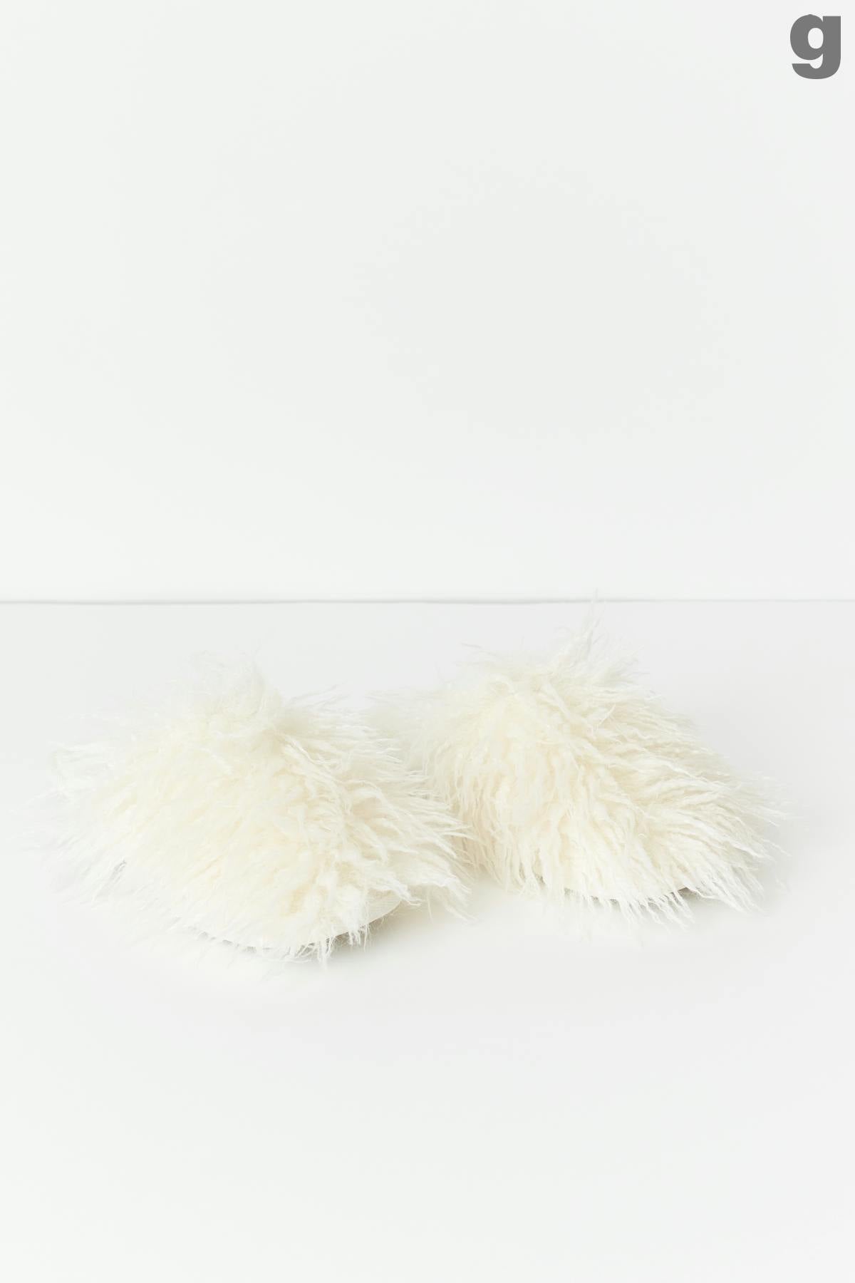 Fluffy faux fur slipper