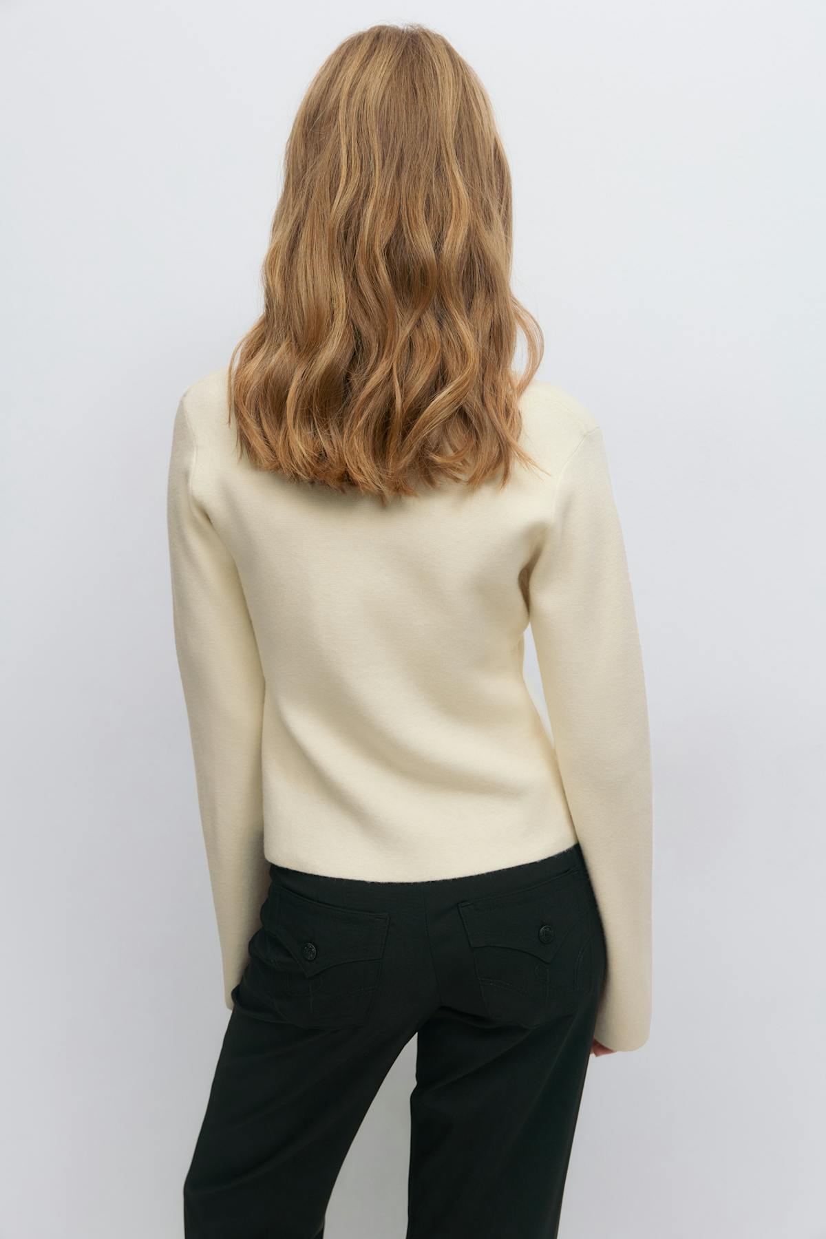 Y sculpture knitted top