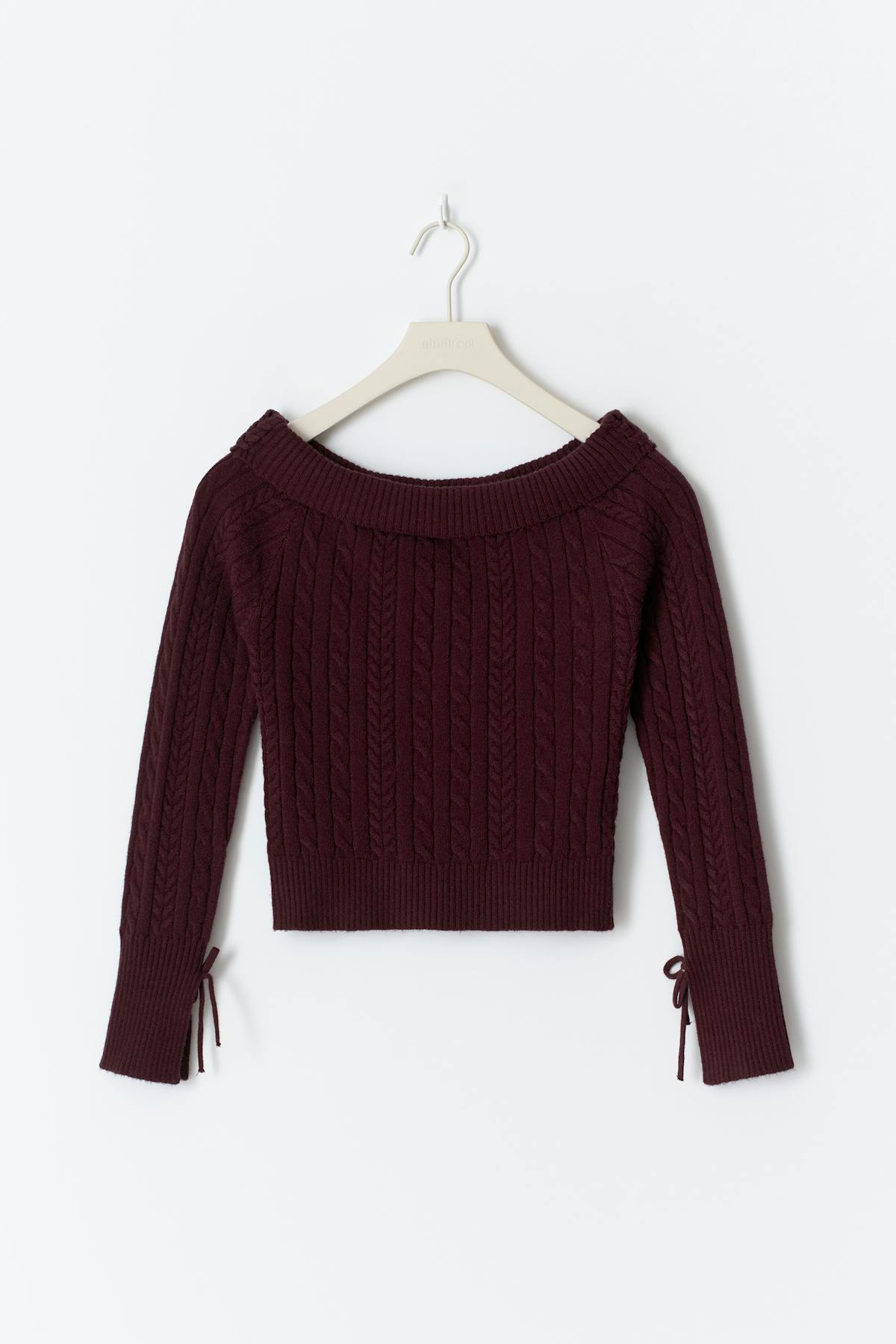 Y off shoulder sweater