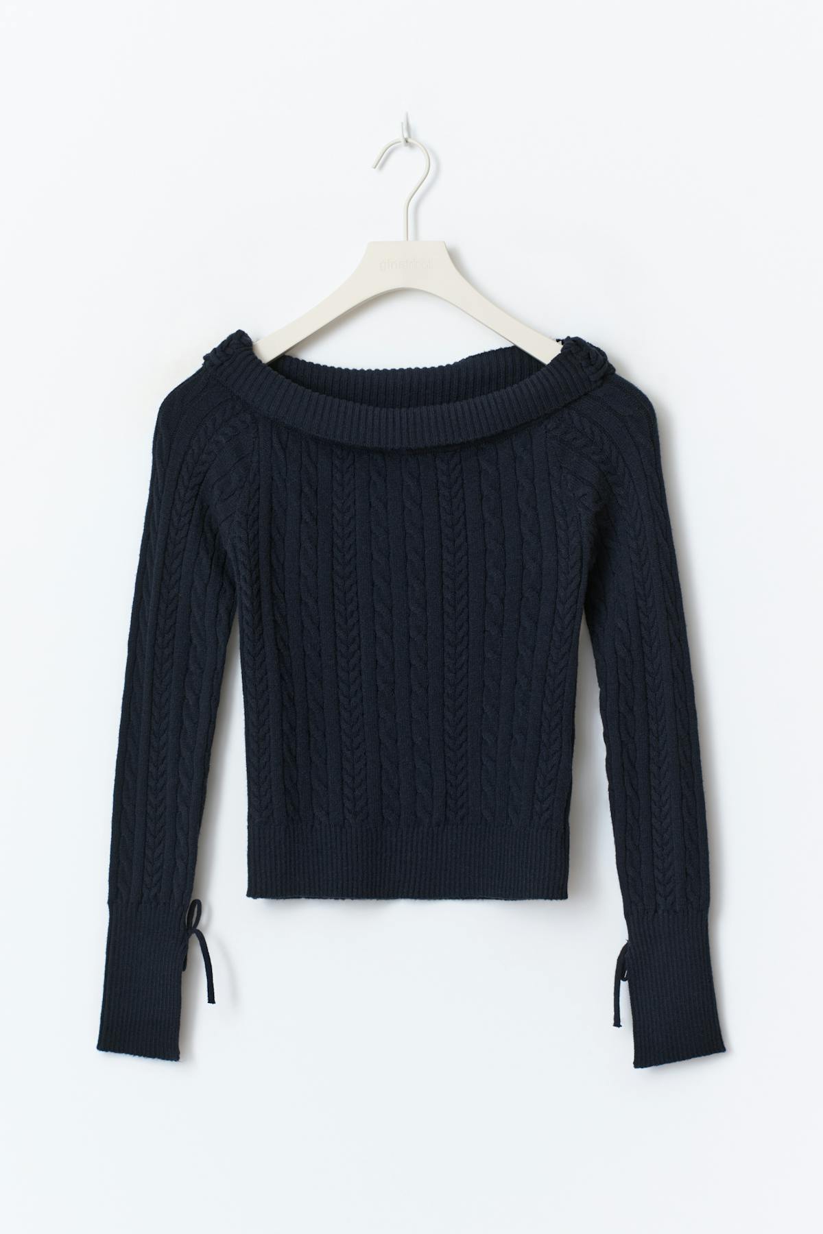 Y off shoulder sweater