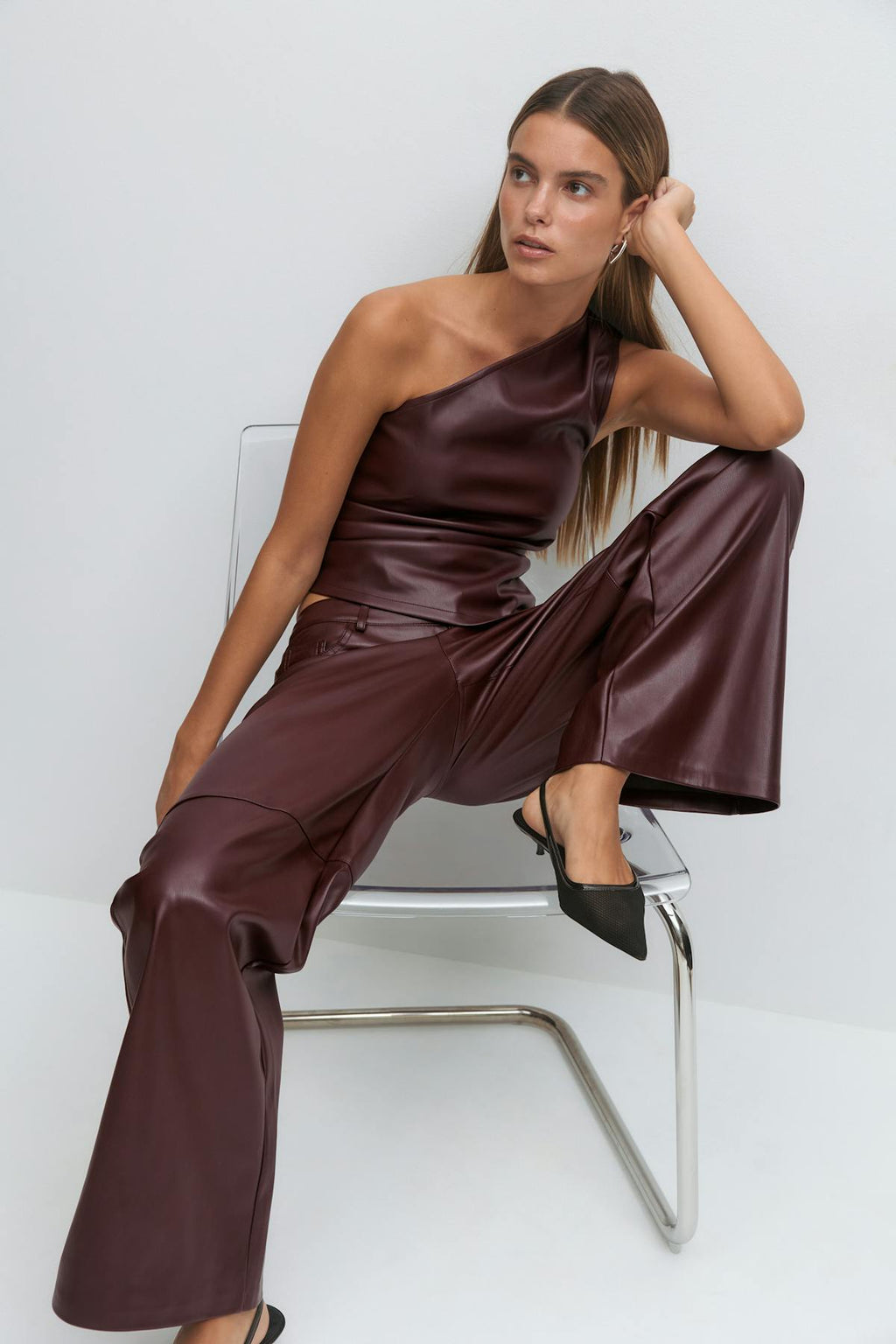 One shoulder pu top