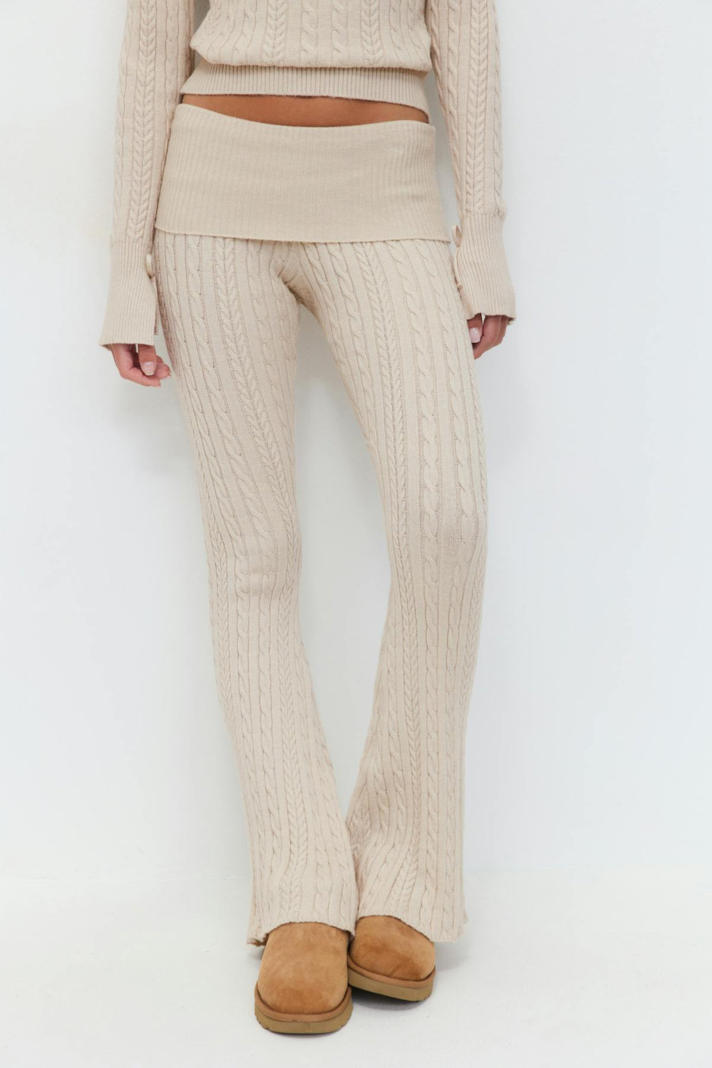 14+ cable knitted pants