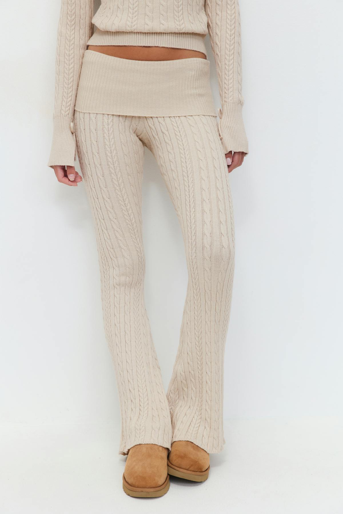 14+ cable knitted pants