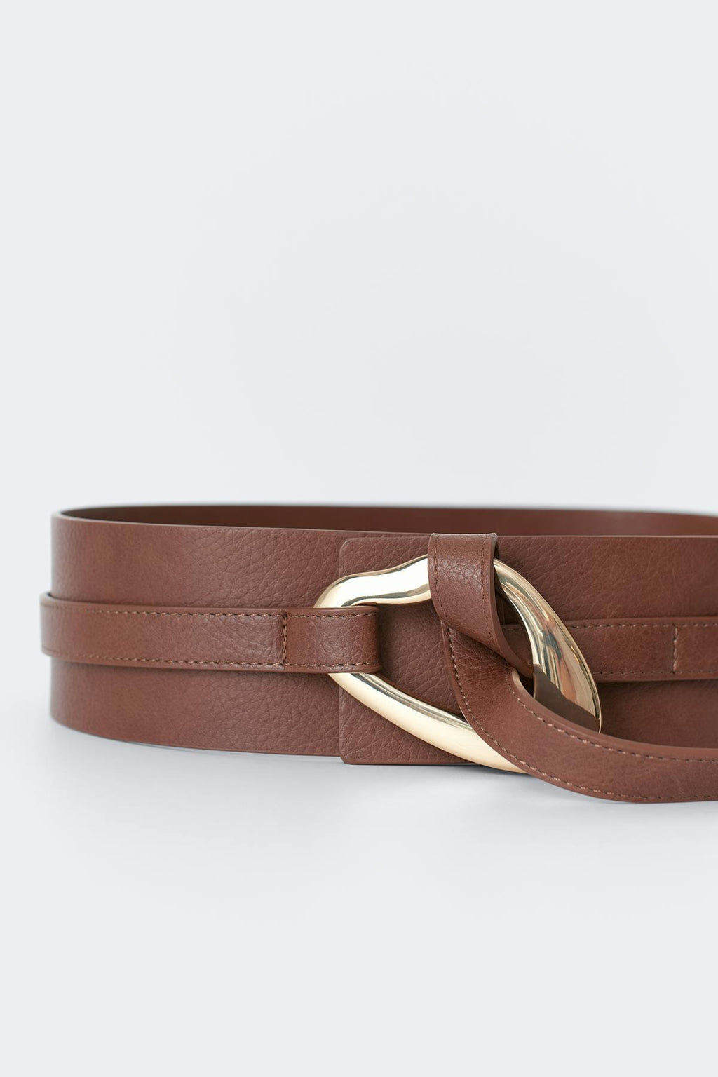 Wide statement belt