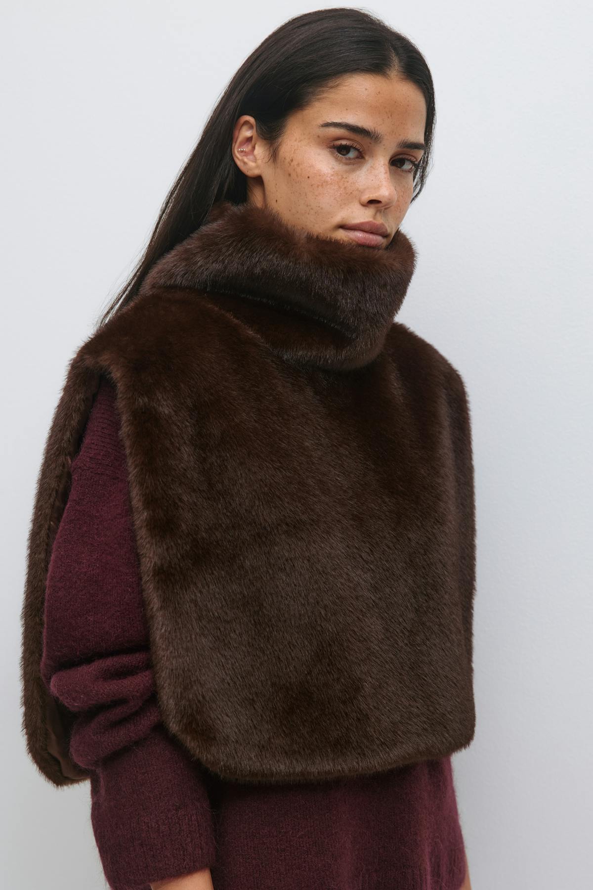 Faux fur collar