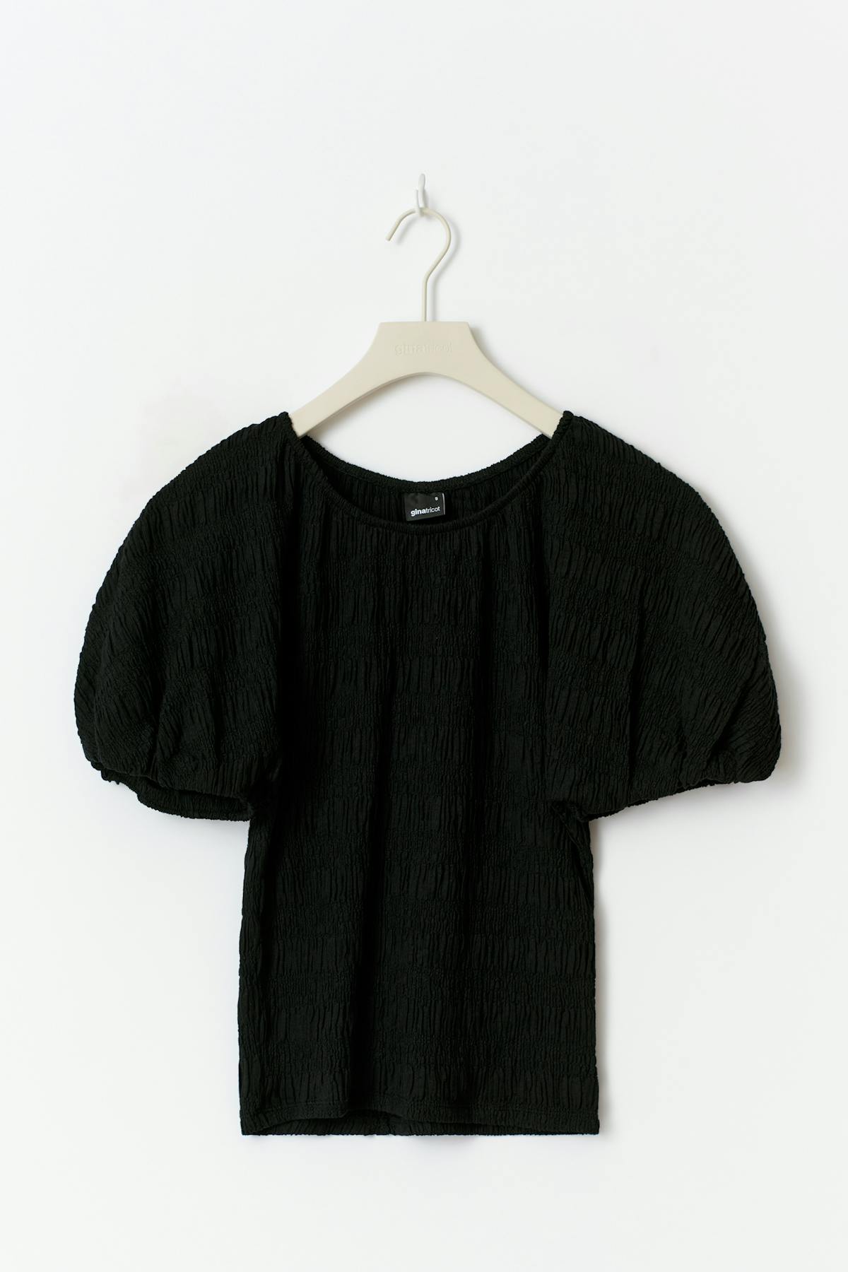 Textured puff sleeve top