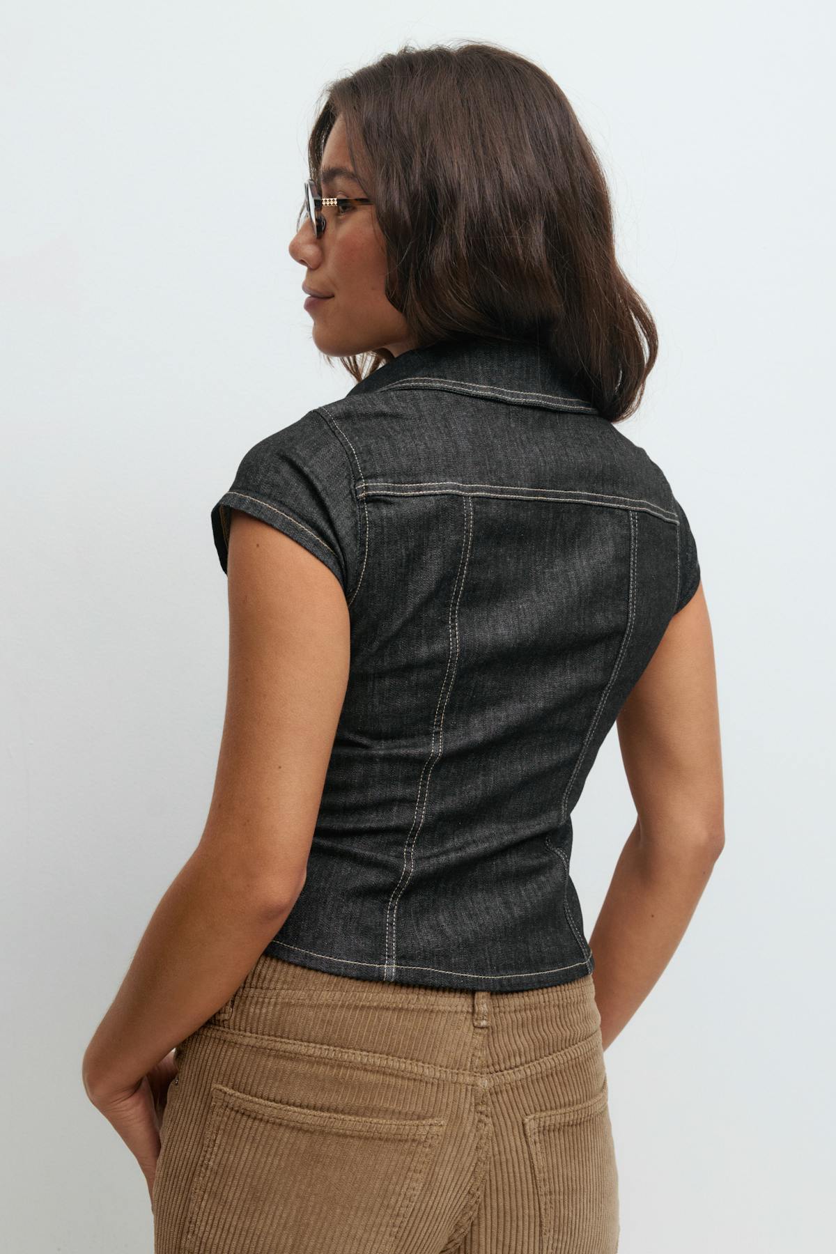Fitted denim shirt