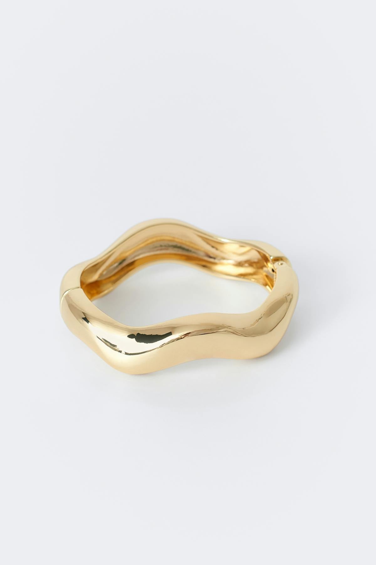 Wave bracelet
