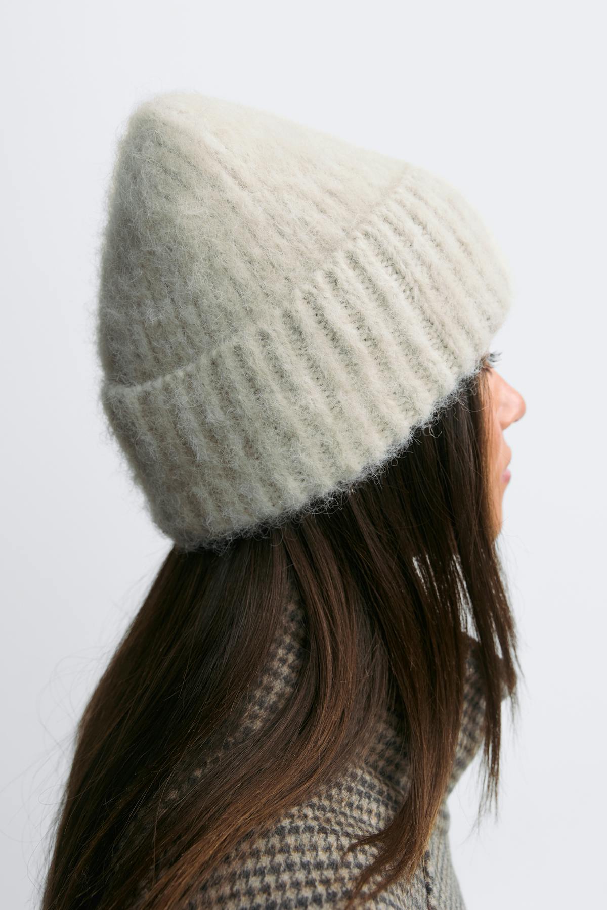 Chunky hairy beanie