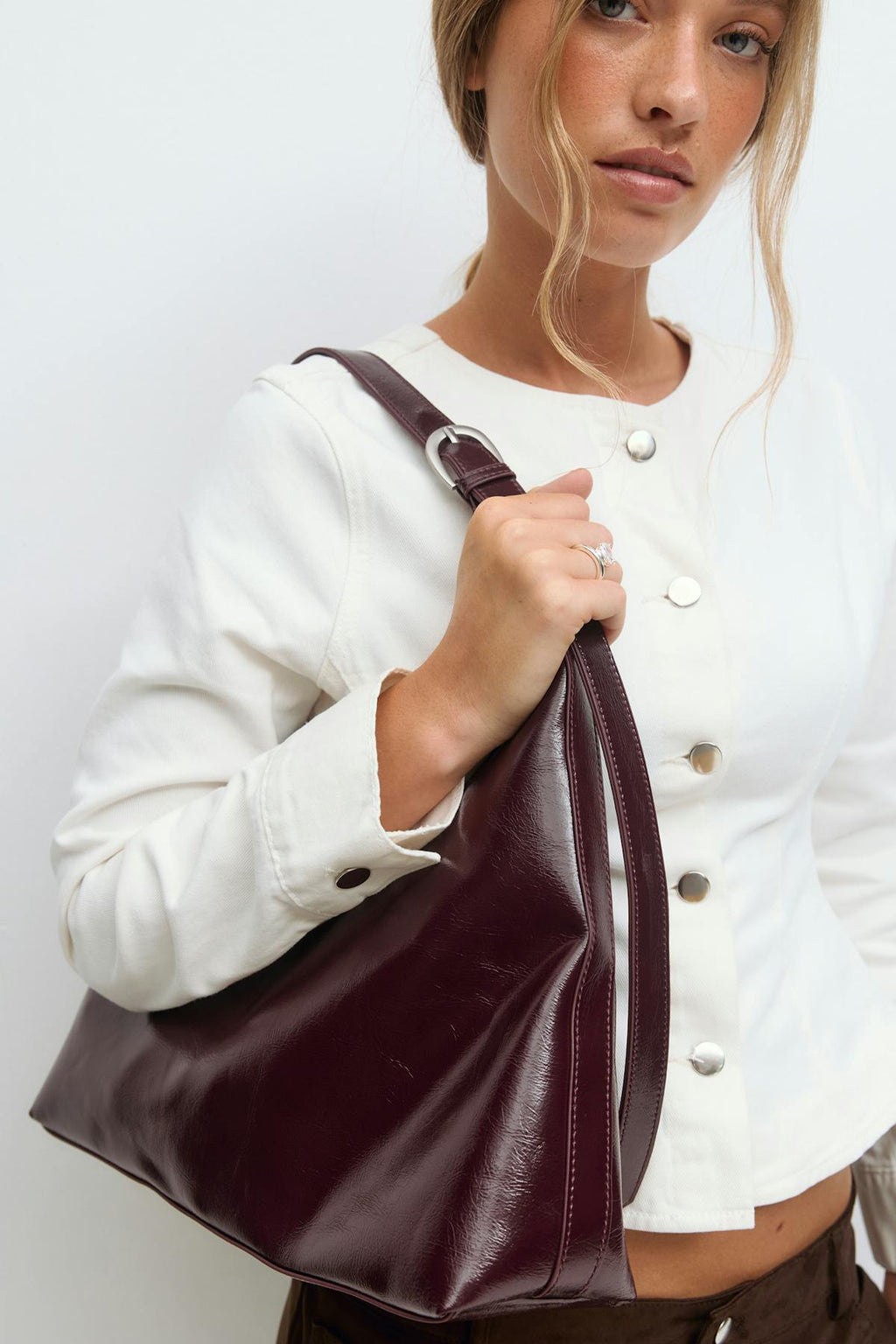 Wide shoulder bag