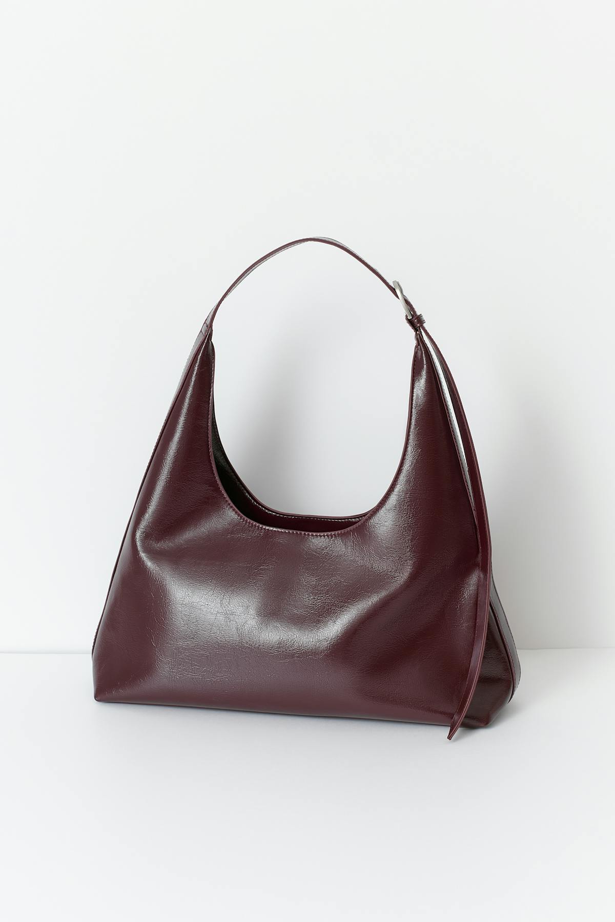 Wide shoulder bag