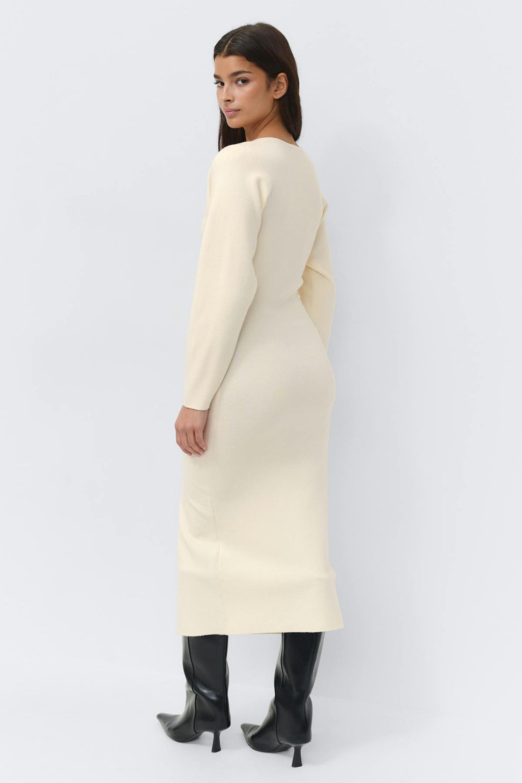 Shaped knitted dress