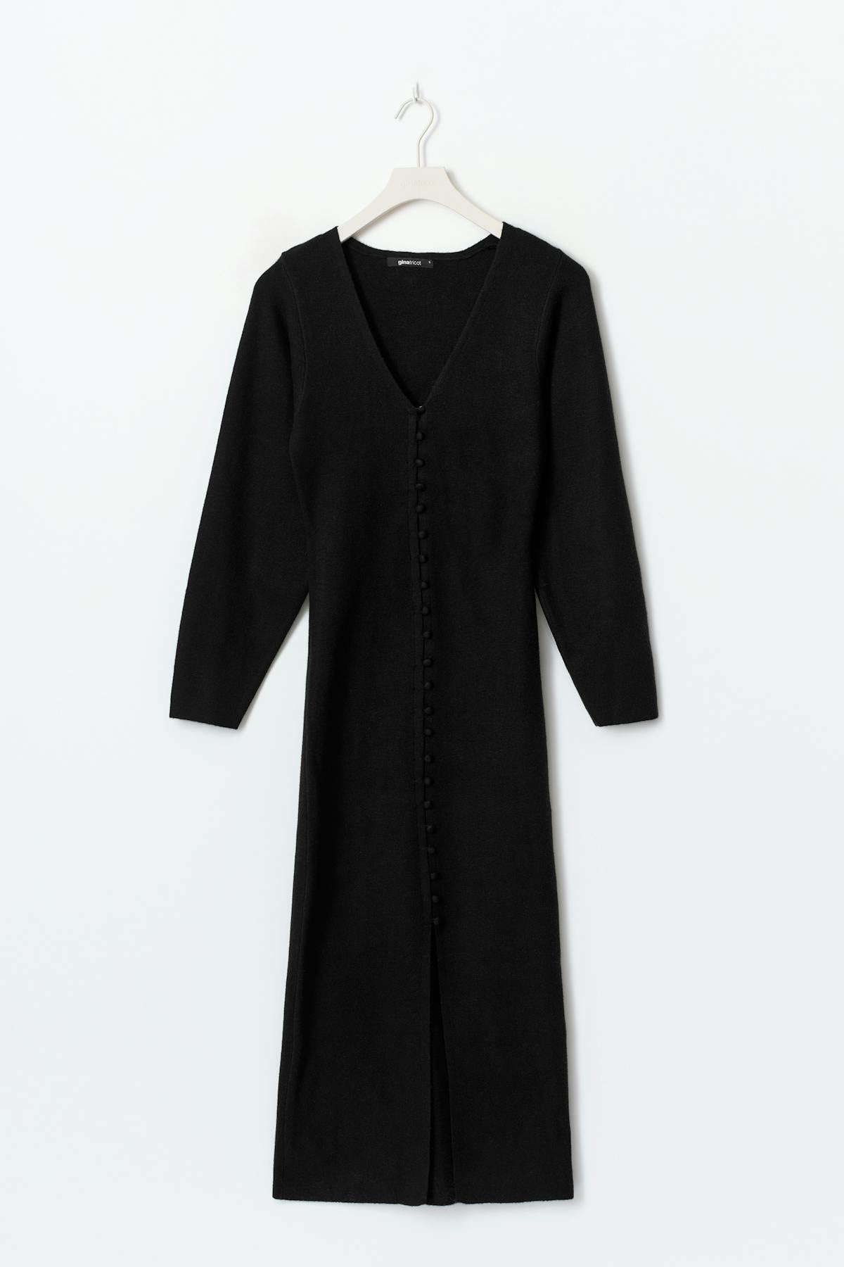 Shaped knitted dress