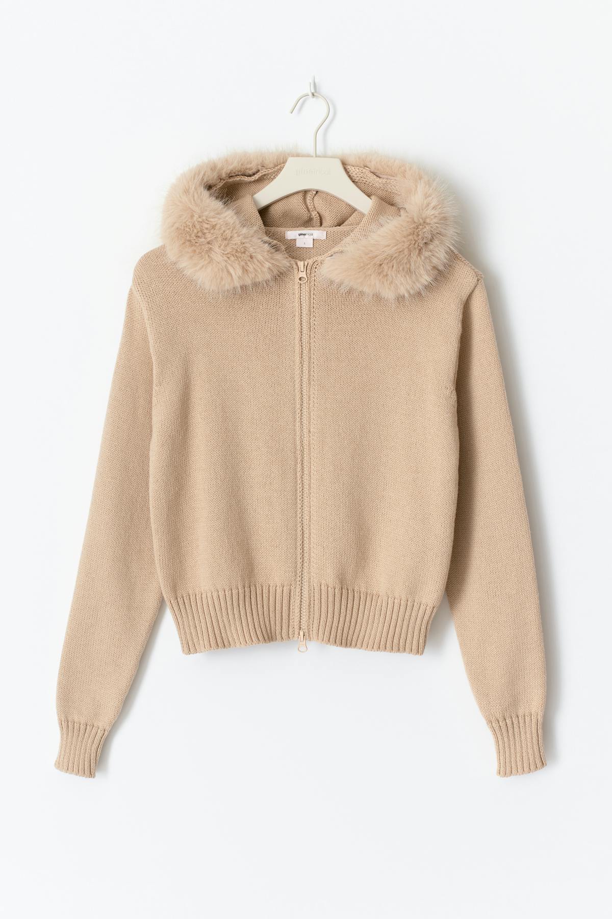 14+ fur hoodie