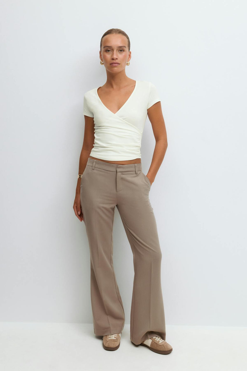 Tight wrap top