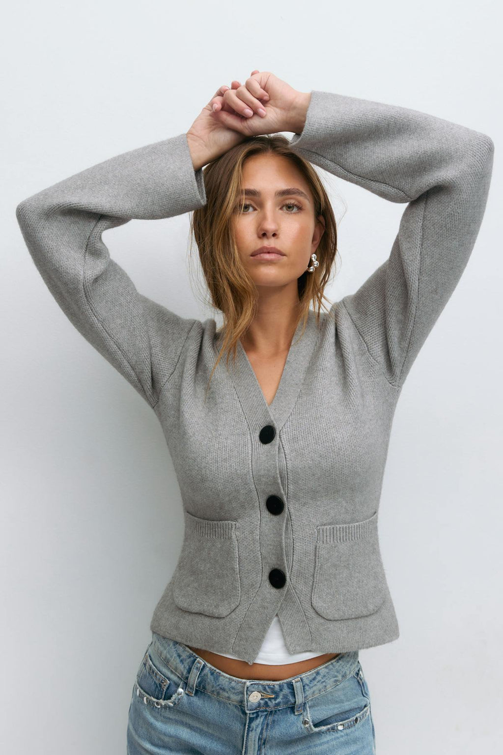 Shaped knitted cardigan