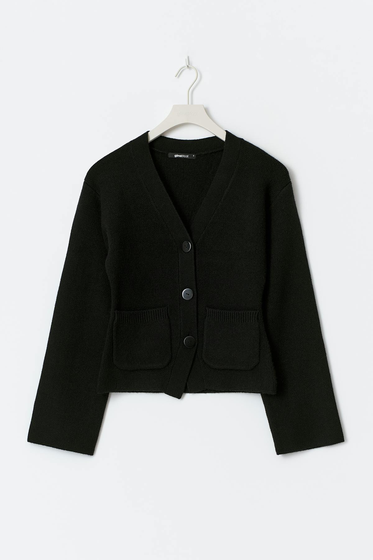 Shaped knitted cardigan