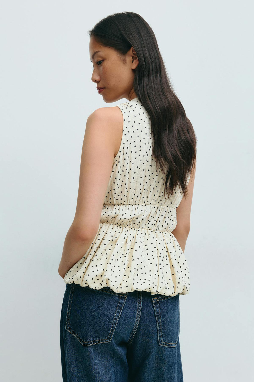 Balloon v-neck top