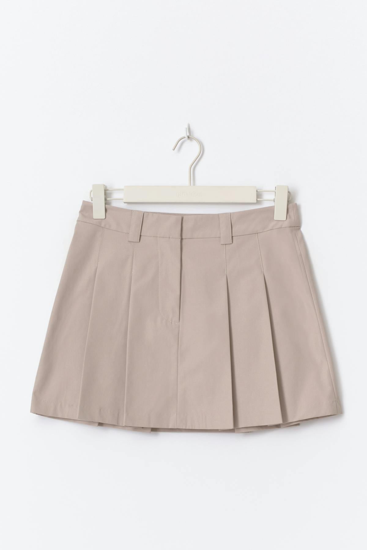 Pleated skirt