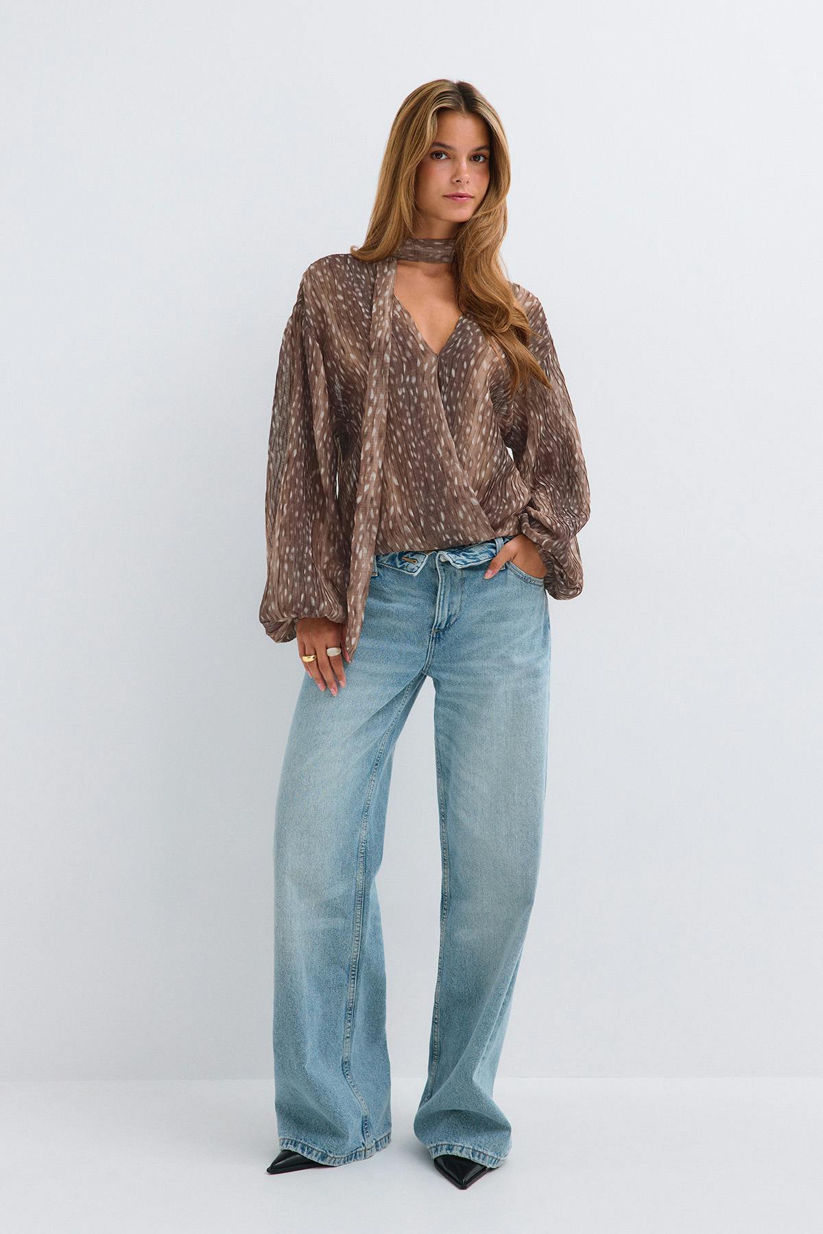 Scarf blouse