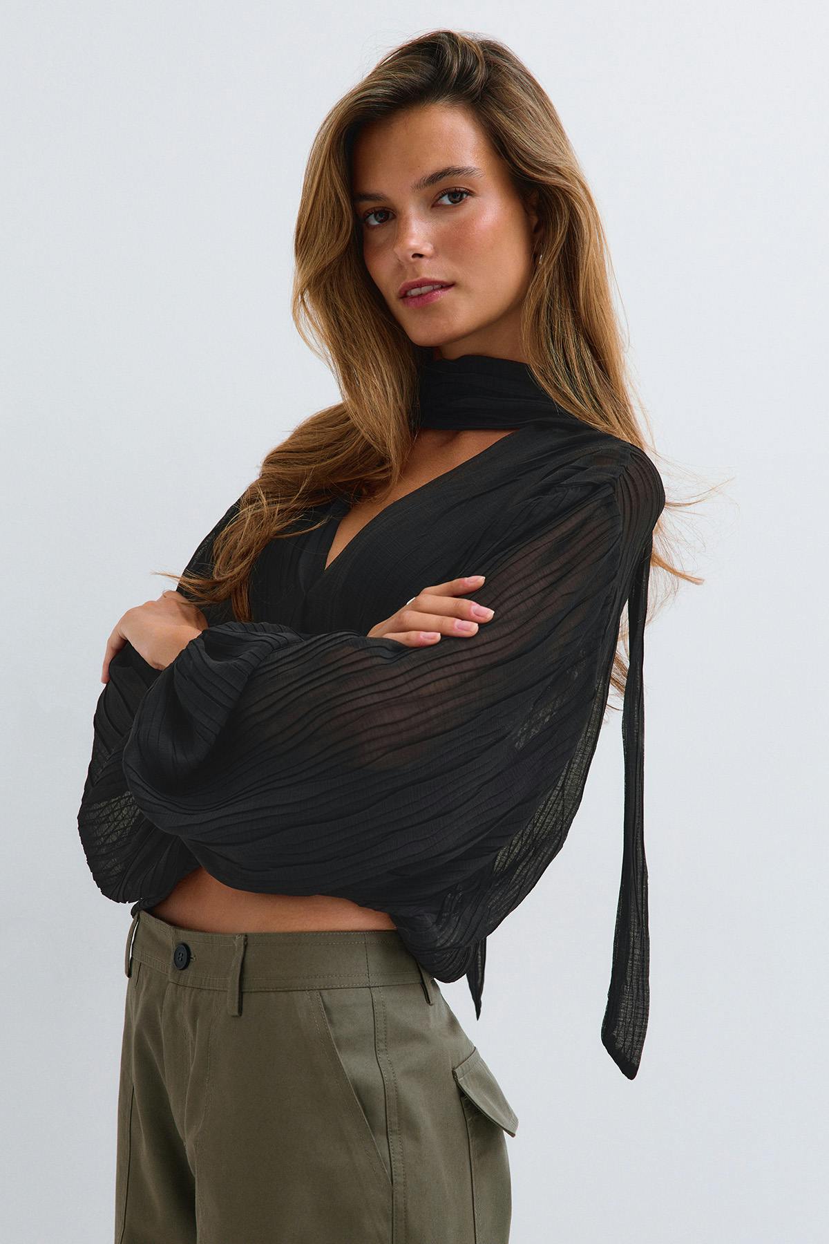 Scarf blouse