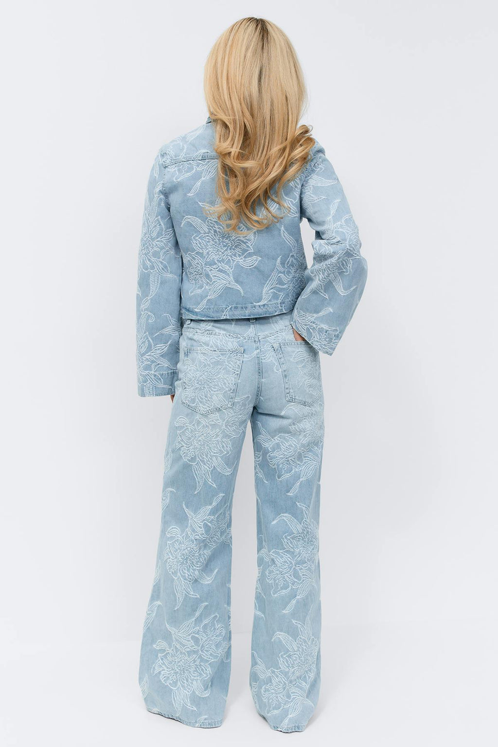 Embroidery jeans