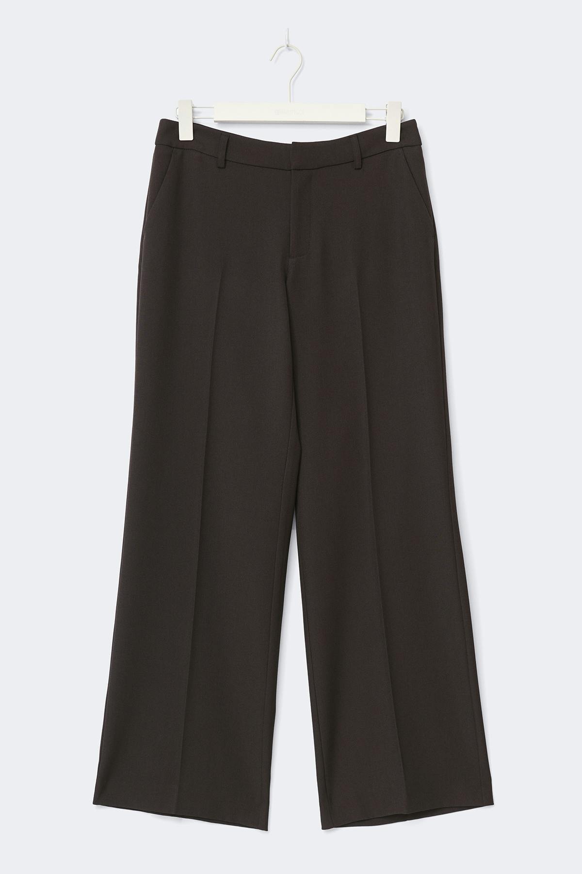 Low waist trousers
