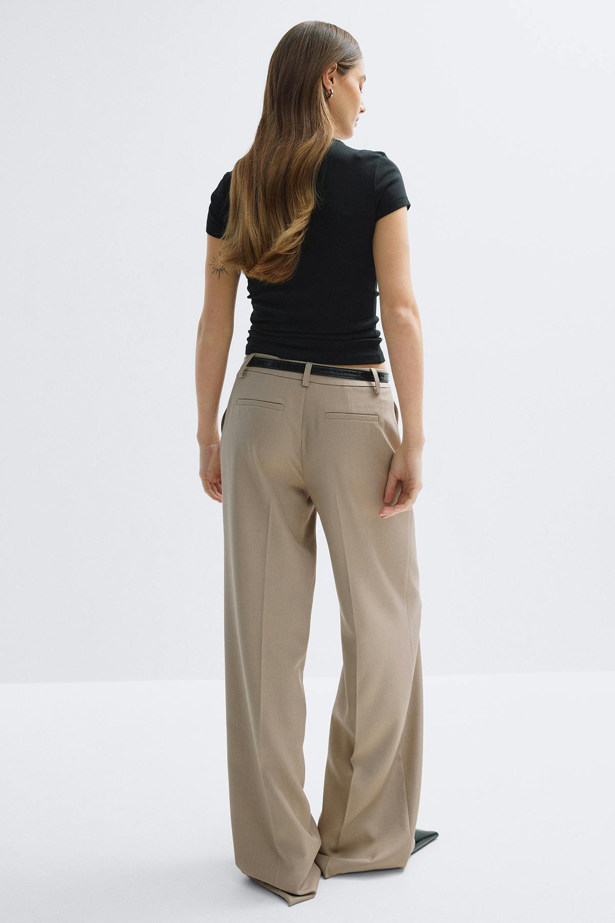 Low waist trousers