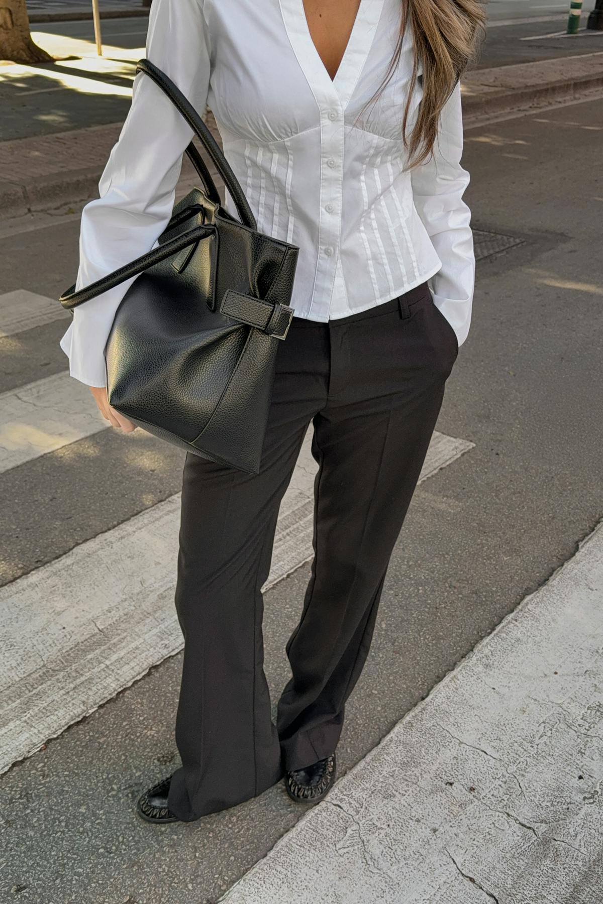 Low waist bootcut trousers
