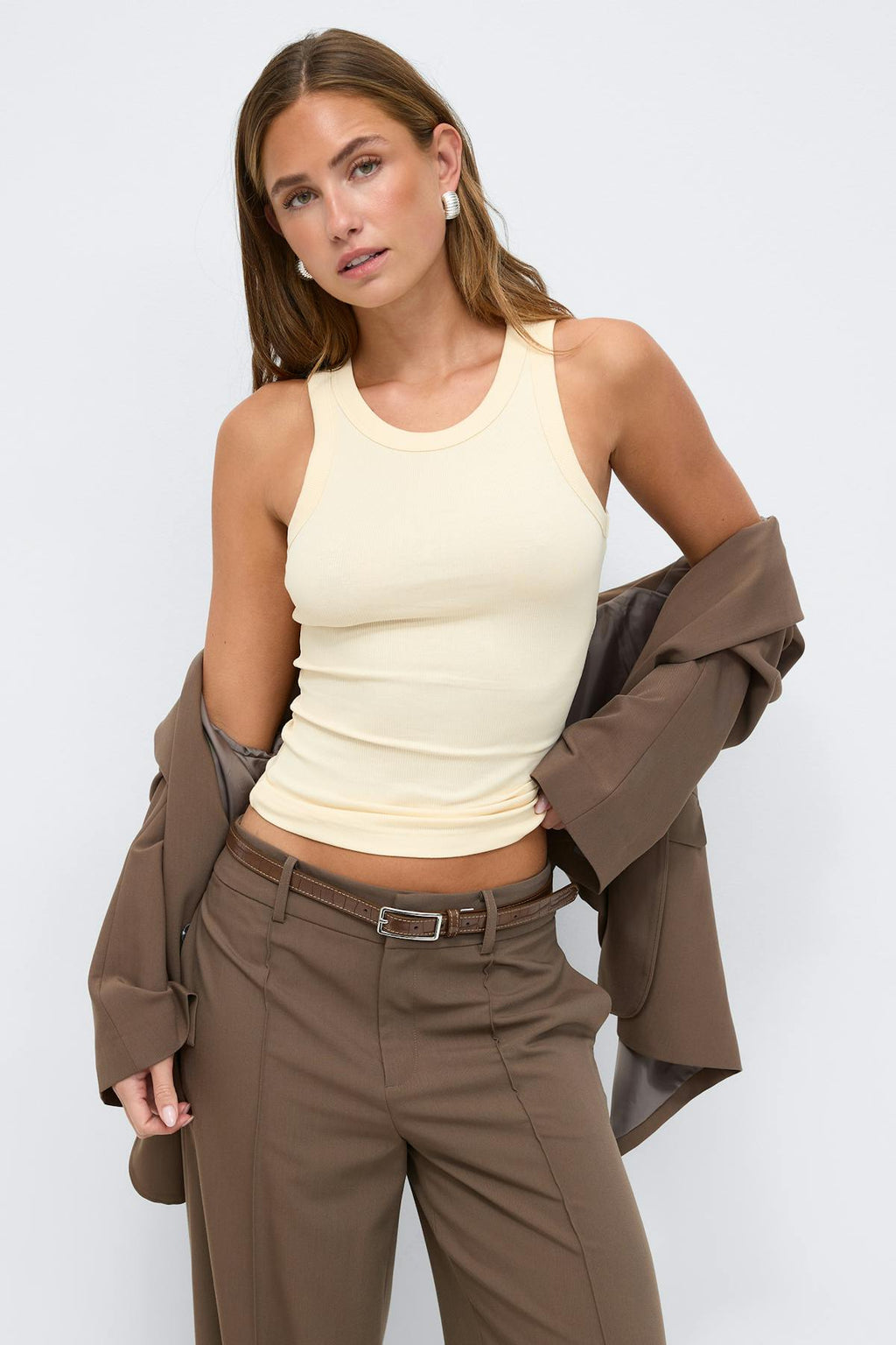 Tight fit rib tank