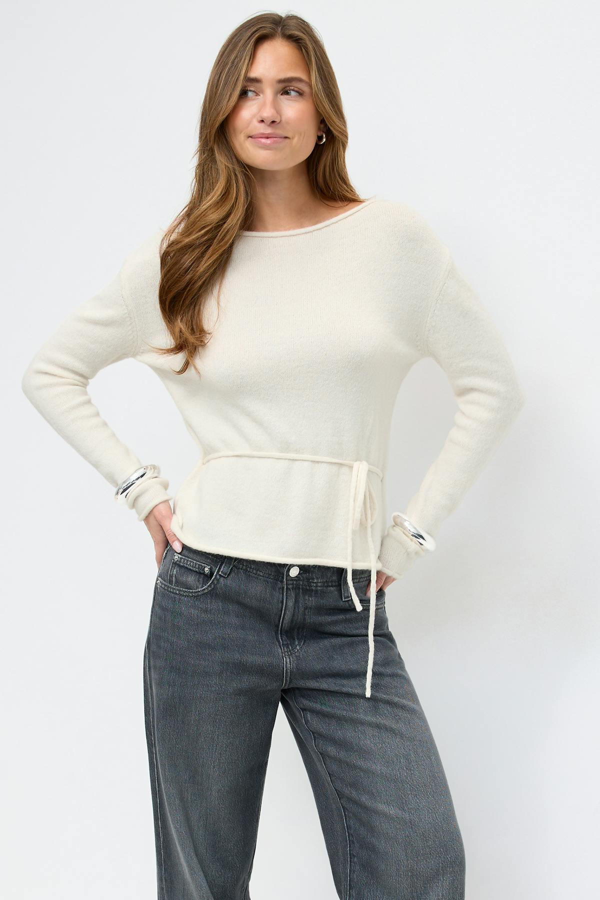 Knitted tie top
