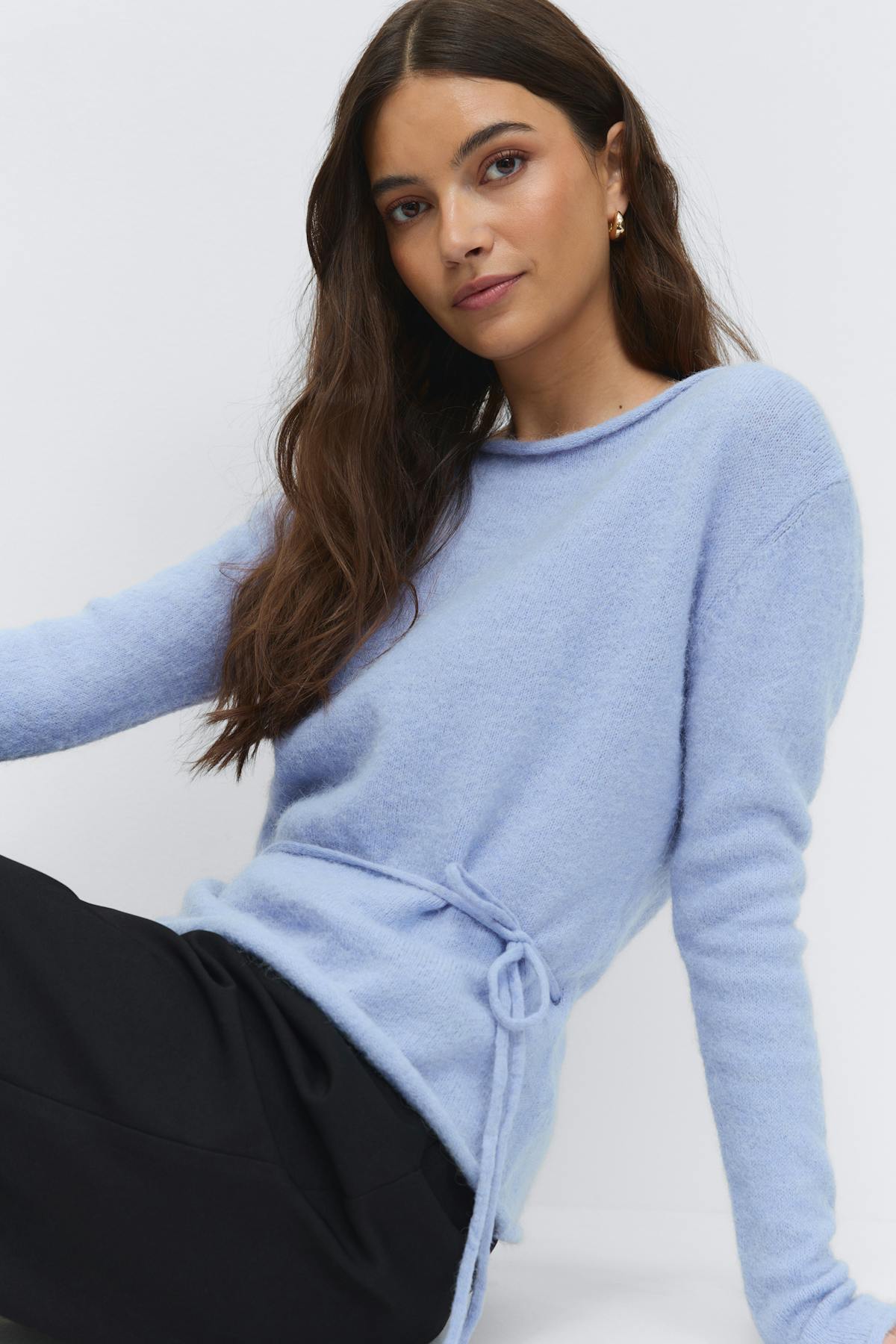Knitted tie top