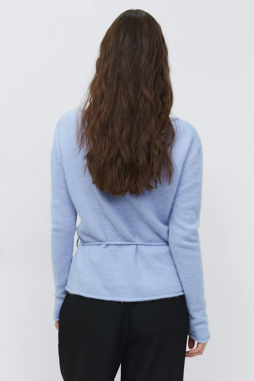 Knitted tie top