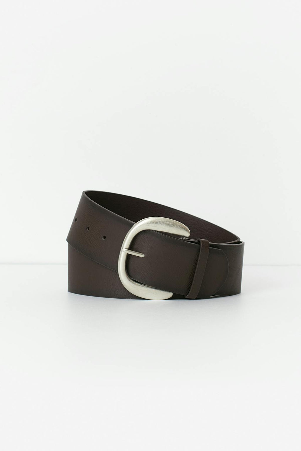 Large buckle belt