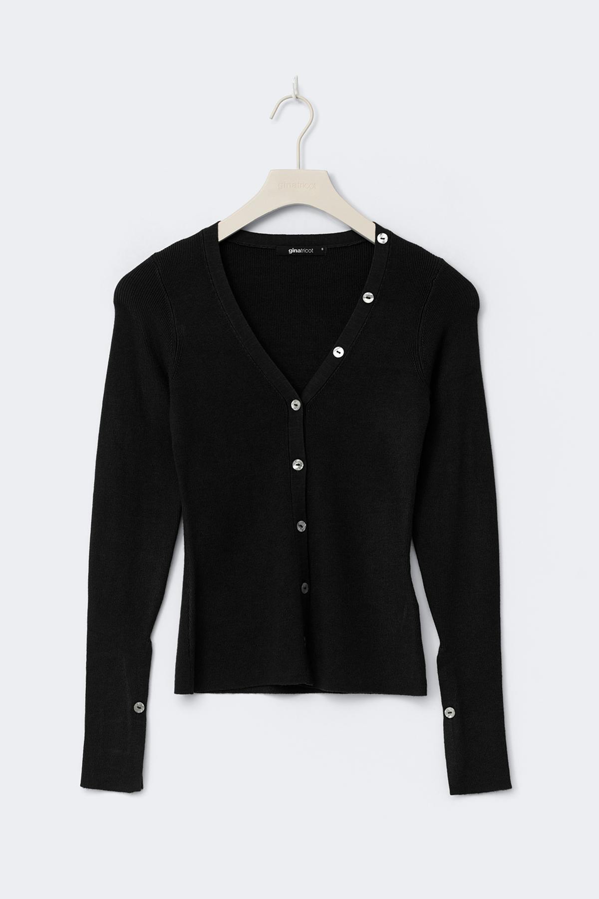 Knitted cardigan