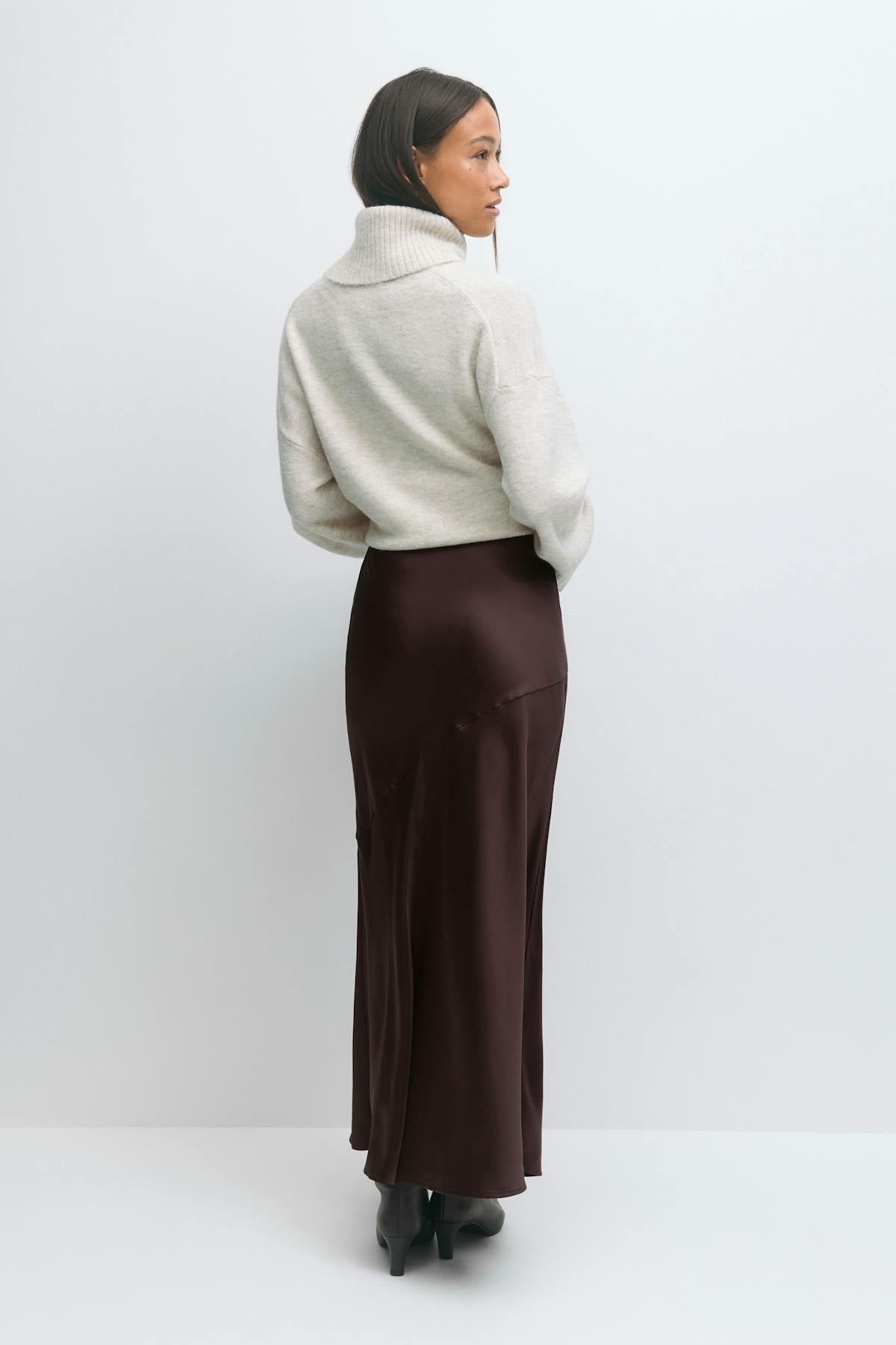 Satin skirt
