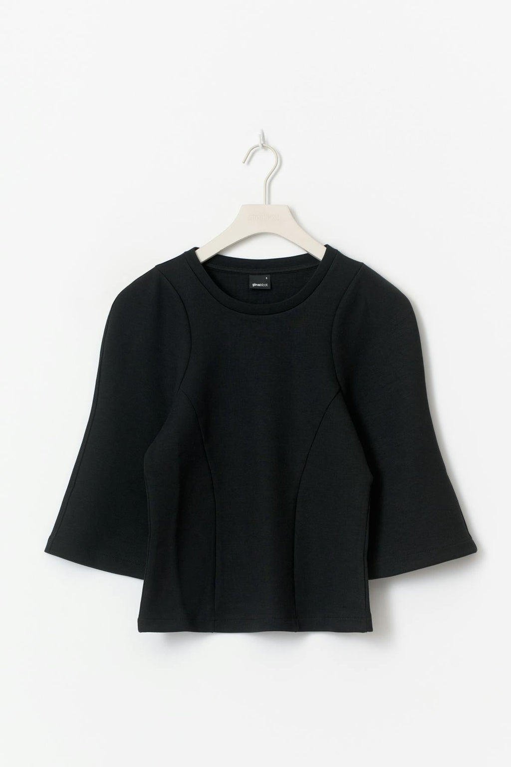 Fitted top