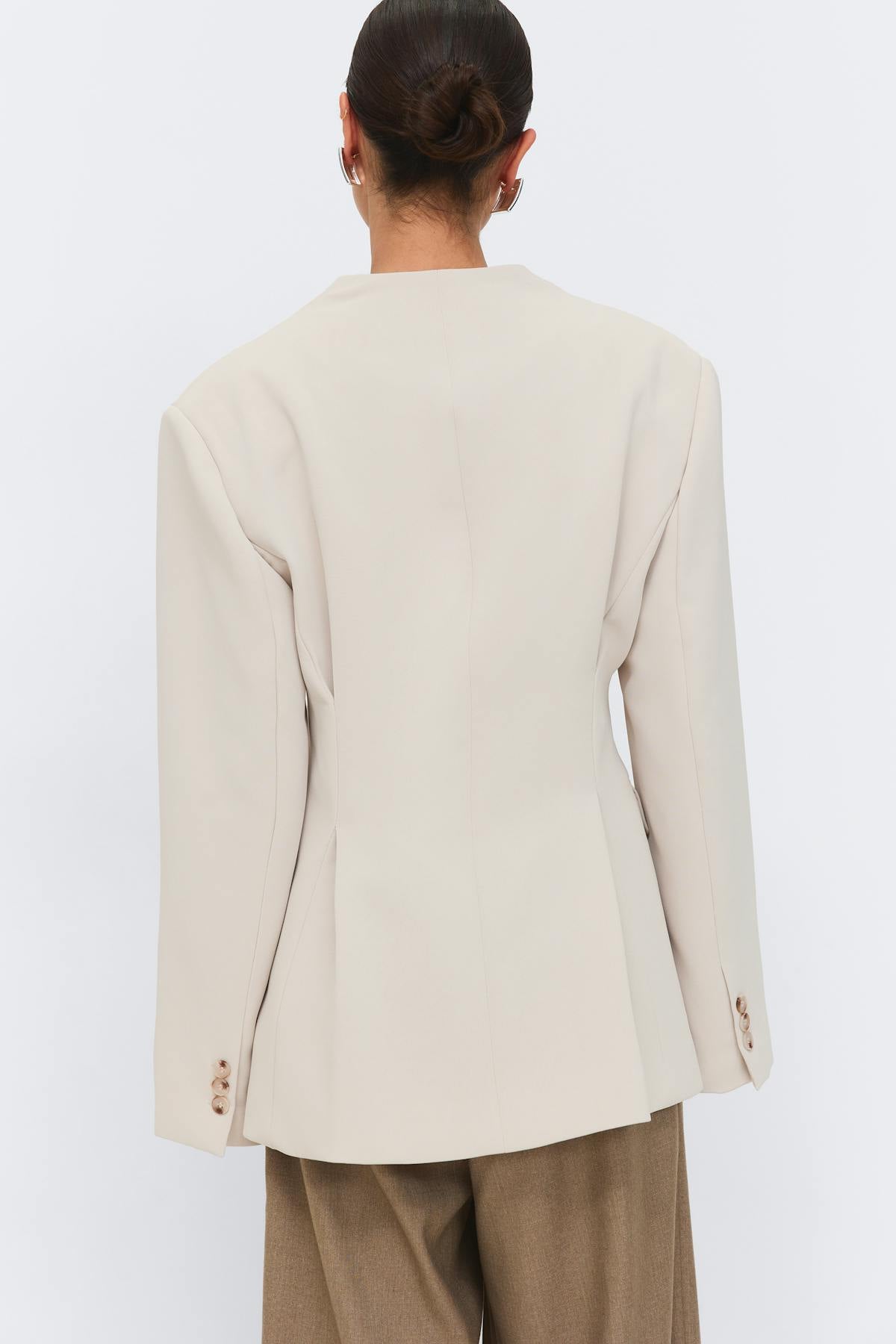 Shaped blazer