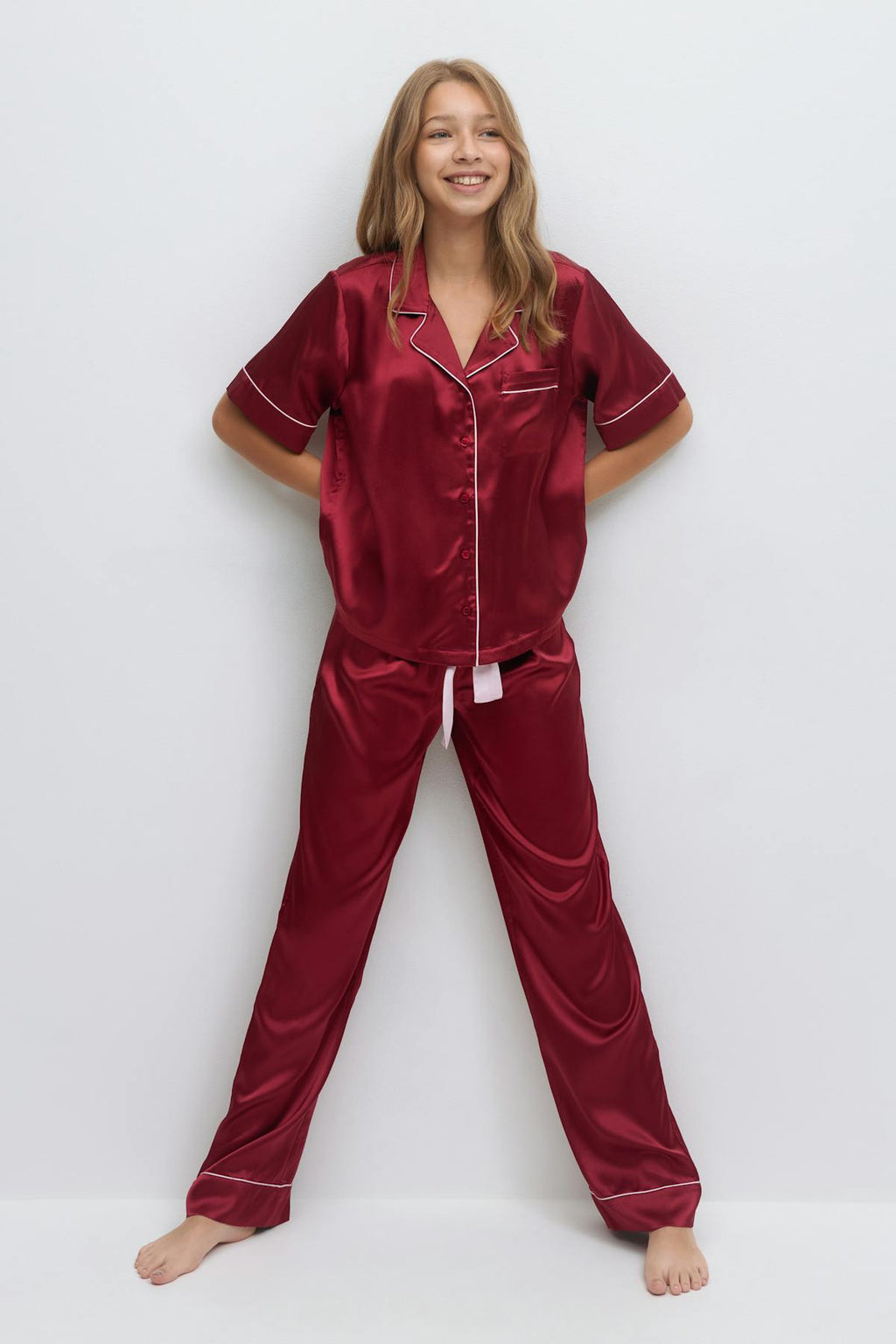 Y satin set