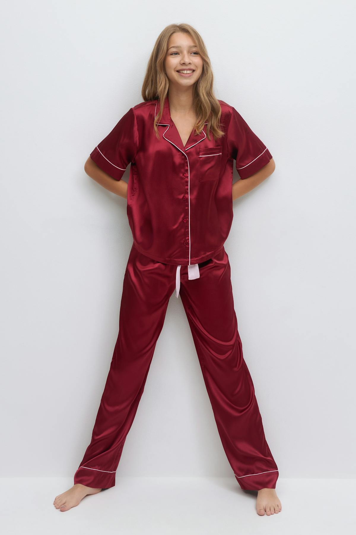 Y satin set