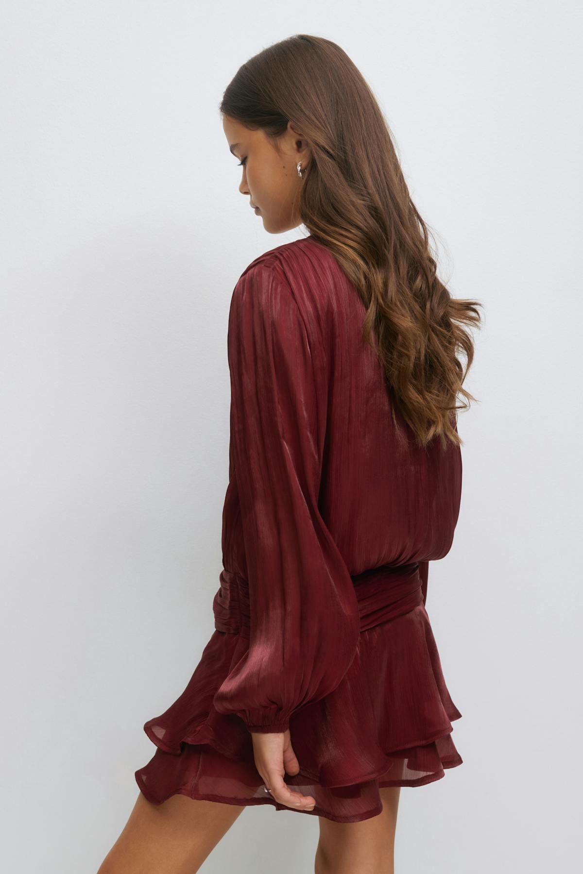 Y frill dress