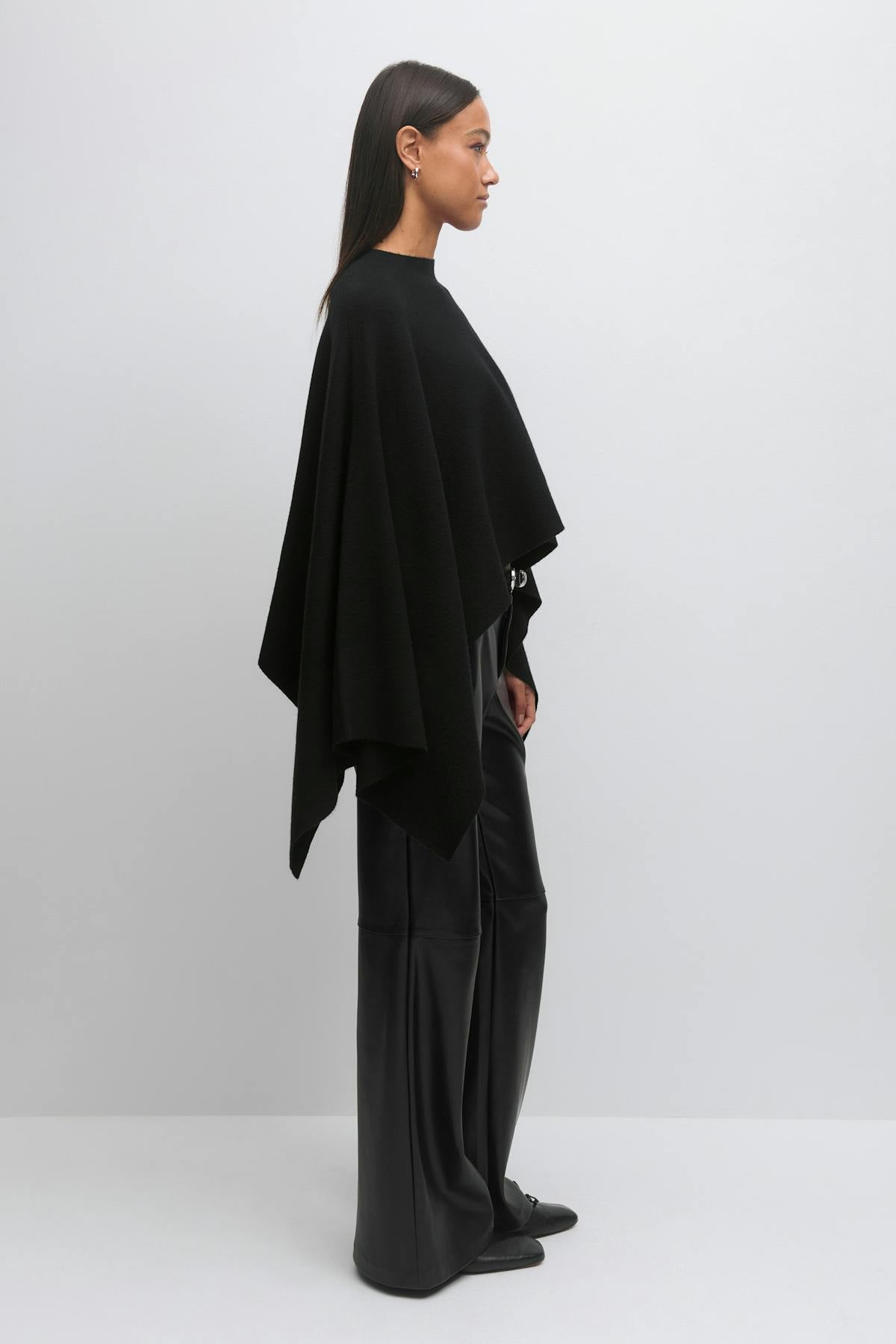 Knitted cape top