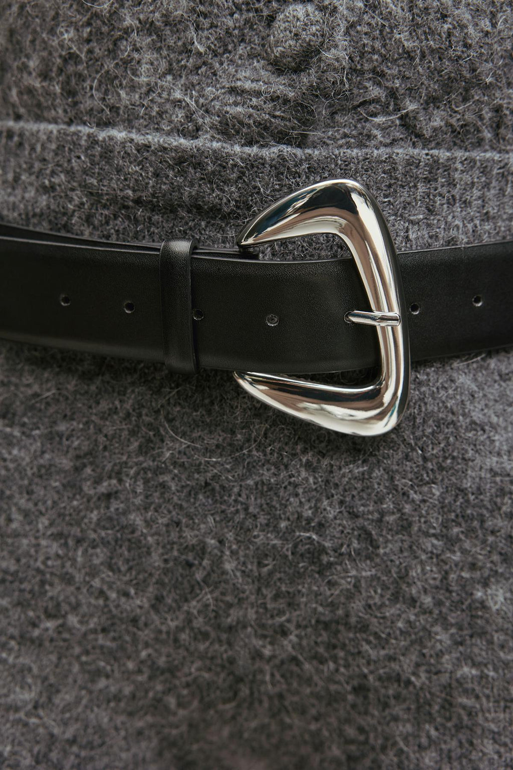 Chunky buckel belt