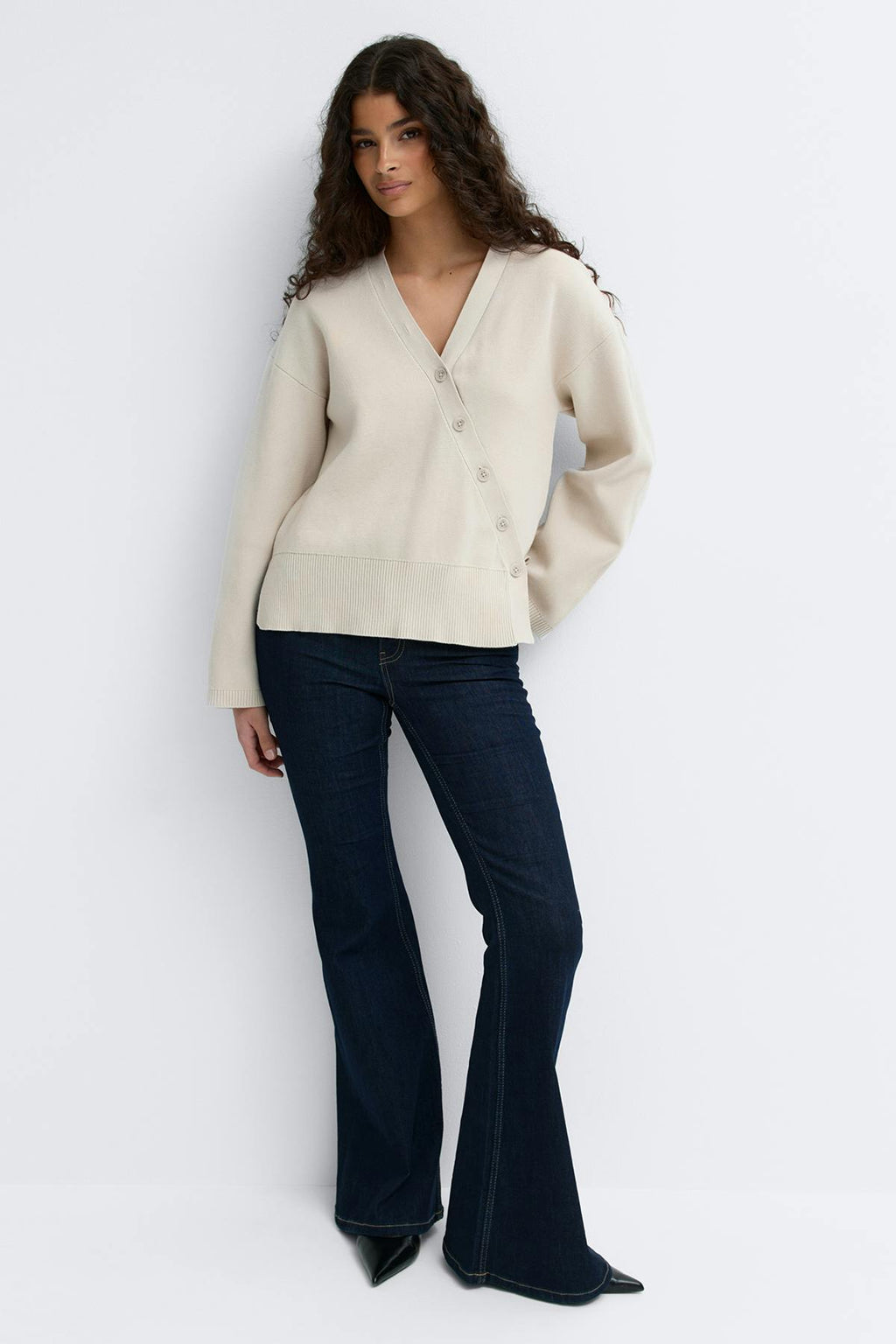 Asymmetric knitted cardigan