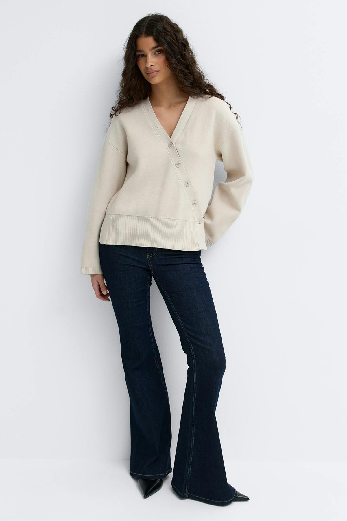 Asymmetric knitted cardigan